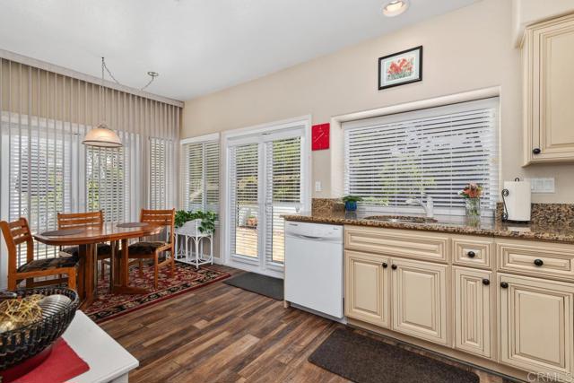 4964 Poseidon Way, Oceanside CA: https://media.crmls.org/mediaz/ff1deacf-0fad-437d-82c6-acdcf8a3df5e.jpg
