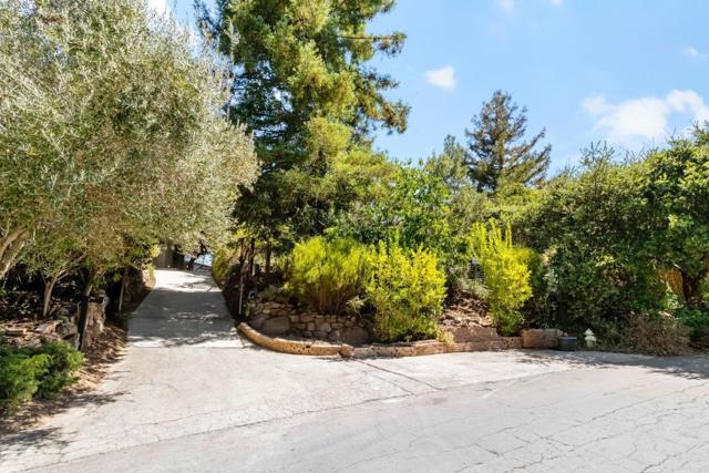 711 W California Way, Redwood City CA: https://media.crmls.org/mediaz/ff1e3f29-621c-4829-8ad3-658034292de2.jpg