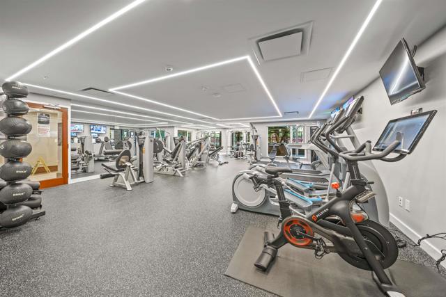 1199 Pacific Hwy, San Diego CA: https://media.crmls.org/mediaz/ff1ec4d8-d99c-464a-adf0-11b74583be83.jpg