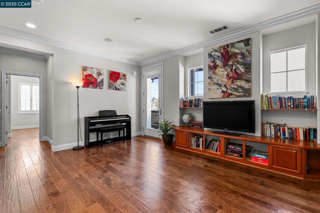 1656 Colchester St, Danville CA: https://media.crmls.org/mediaz/ff200265-afc3-490e-9cec-914792304dc1.jpg