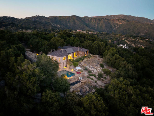 5651 W Camino Cielo, Santa Barbara CA: https://media.crmls.org/mediaz/ff21373d-64a3-48ed-bb86-051849da5935.jpg