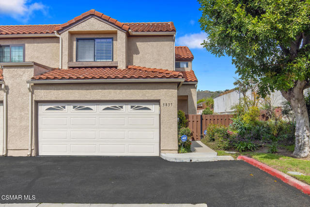 5837 Cochran Street, Simi Valley CA: https://media.crmls.org/mediaz/ff21b3c9-7dd5-42b7-a661-1242b6dccb7b.jpg