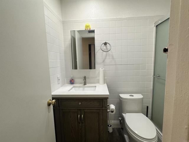10762 Fenwick Road, San Diego CA: https://media.crmls.org/mediaz/ff2266c6-701a-48e7-a441-2388881749d8.jpg