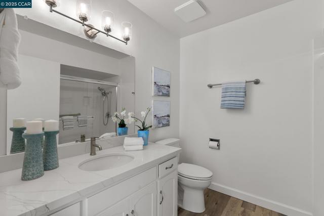 2017 Pine Knoll Dr, Walnut Creek CA: https://media.crmls.org/mediaz/ff238cb6-66d0-4443-b717-5cd9869e6f69.jpg