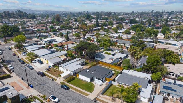 6252 Lake Albano Avenue, San Diego CA: https://media.crmls.org/mediaz/ff24487c-ff68-4346-90bc-bad0087b7614.jpg
