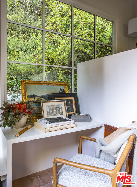 8027 Willow Glen Road, Los Angeles CA: https://media.crmls.org/mediaz/ff247ac4-cf88-4e60-bdea-74cacabcd602.jpg