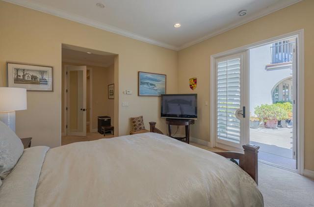 407 Mirador Court, Monterey CA: https://media.crmls.org/mediaz/ff24a405-07ce-4dad-80e0-eadd3ec85727.jpg