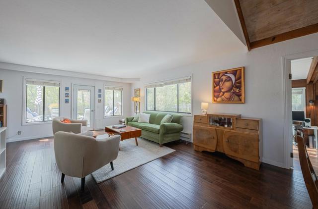 75 Paso Hondo, Carmel Valley CA: https://media.crmls.org/mediaz/ff25481f-a937-40e9-b722-d276bd2adfb0.jpg
