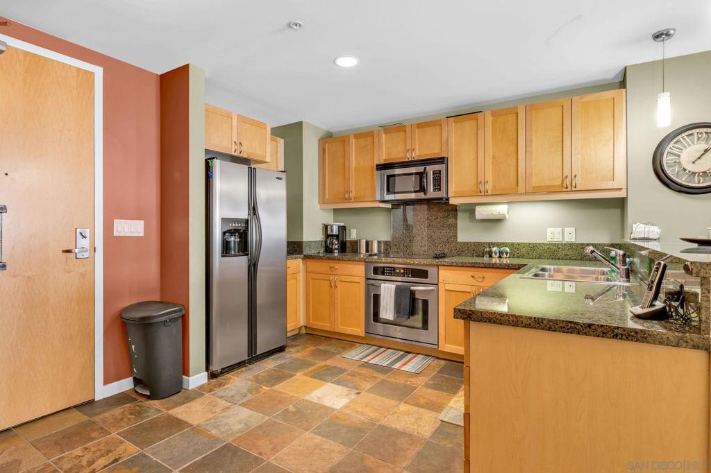 1150 J St - photo 2