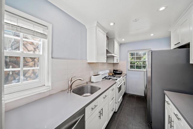 250 Fernando Avenue, Palo Alto CA: https://media.crmls.org/mediaz/ff274bf7-a76e-4f51-bd25-5bec536f0fee.jpg