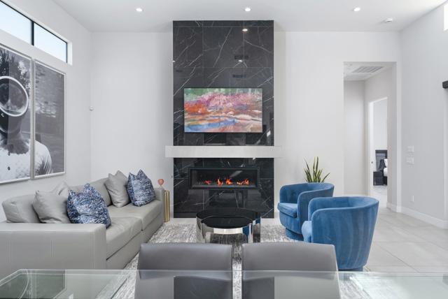 1345 Vue Place, Palm Springs, CA 92262