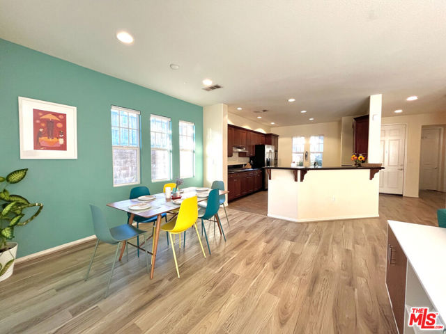 16414 W Nicklaus Drive,  CA: https://media.crmls.org/mediaz/ff27b080-0a9b-4da2-af6c-18f414506a5f.jpg