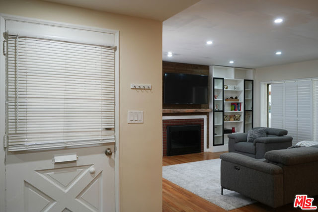 1819 W 129th Street, Gardena CA: https://media.crmls.org/mediaz/ff2869a5-2b6d-4e57-84c8-a49b32b788b2.jpg