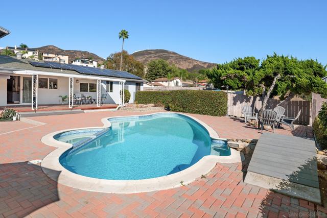6815 Monte Verde, San Diego CA: https://media.crmls.org/mediaz/ff291382-cc47-4d8f-9d4c-079f7d2c7196.jpg