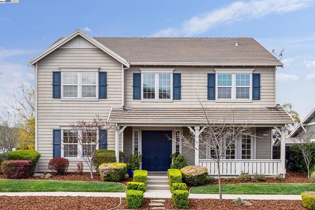 2193 Autinori Ct, Livermore CA: https://media.crmls.org/mediaz/ff29295d-c083-43f8-a2de-1dc243661ff1.jpg