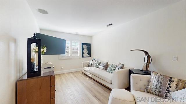 43041 Noble Court, Temecula CA: https://media.crmls.org/mediaz/ff29939d-4864-4e62-894d-15ce27eac686.jpg