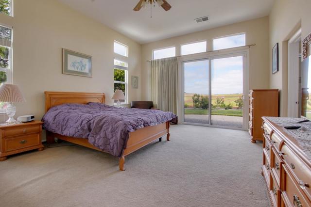 334 Paseo Gularte, San Juan Bautista CA: https://media.crmls.org/mediaz/ff29edce-1a1c-4c2c-8309-f96854036d81.jpg