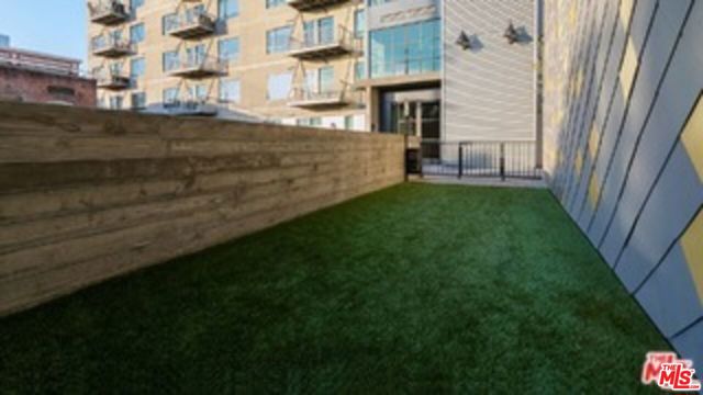 695 S Santa Fe Avenue, Los Angeles CA: https://media.crmls.org/mediaz/ff2a4ce8-e724-4616-b202-1c8b55d65a6f.jpg