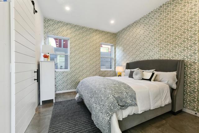 Image 41 of 51 For 730 Henry Street