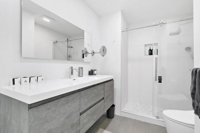 24 Haig Drive, Rancho Mirage CA: https://media.crmls.org/mediaz/ff2bf3ea-6b01-4d59-b1e9-fc16ebd57048.jpg