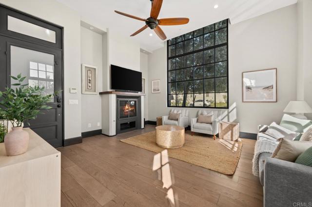 Detail Gallery Image 6 of 43 For 907 S Tremont St, Oceanside,  CA 92054 - 3 Beds | 3/1 Baths