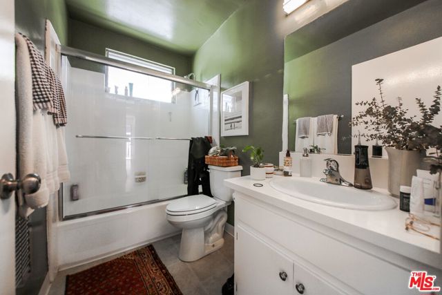 Drew Fenton | 11933 Darlington Avenue Los Angeles CA | MLS: 7171698