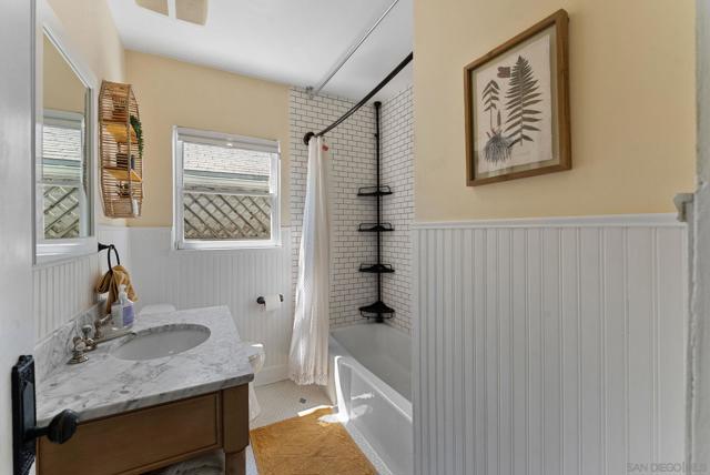 5092 E Mountain View Drive, San Diego CA: https://media.crmls.org/mediaz/ff2cdd9c-ee52-4593-9be3-609727b286c2.jpg