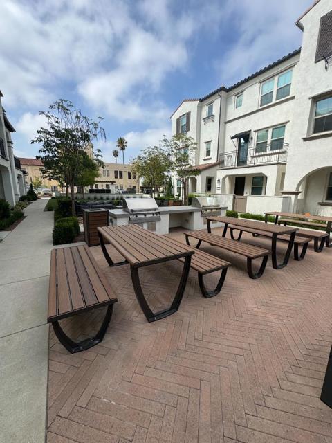 220 Babson Court, Claremont CA: https://media.crmls.org/mediaz/ff2cf949-4931-4ec6-b21b-64a7c466e49d.jpg