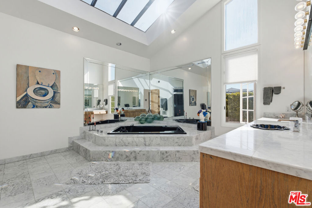 MLS #26860641 image #16