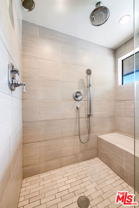 24417 Clipstone Street, Woodland Hills CA: https://media.crmls.org/mediaz/ff2e980f-7c44-4f48-836c-e3fbe8a24deb.jpg