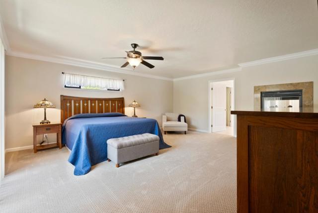 38 Barbras Court, Hollister CA: https://media.crmls.org/mediaz/ff2ea4e2-72af-4af5-a788-2d2a9a40fb83.jpg
