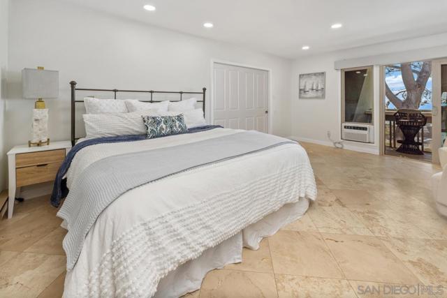 1562 Camino Del Mar, Del Mar CA: https://media.crmls.org/mediaz/ff2f7fb8-3fcf-4de1-8125-2b5e36cd06ea.jpg