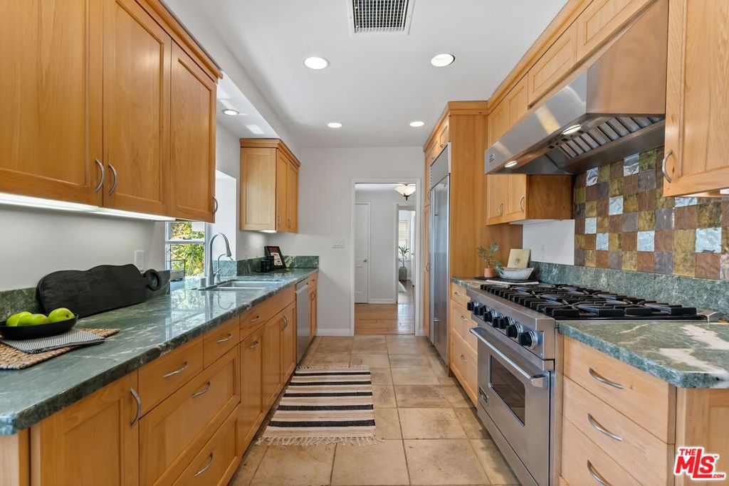 MLS #26862395 image #8