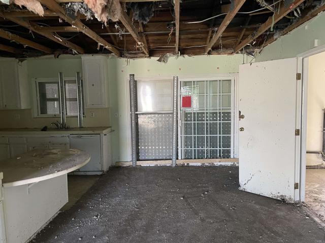 Detail Gallery Image 13 of 36 For 570 S Lyon Ave, Hemet,  CA 92543 - 2 Beds | 2 Baths