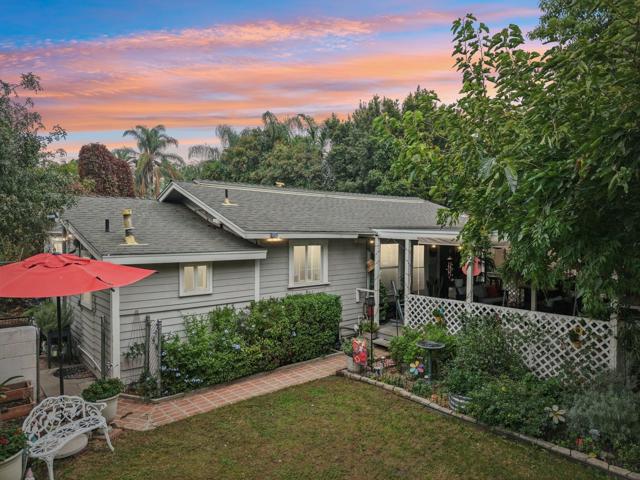 4151 Homewood Court, Riverside CA: https://media.crmls.org/mediaz/ff31392e-0f8a-4dae-b6a7-56c0ea8e9535.jpg