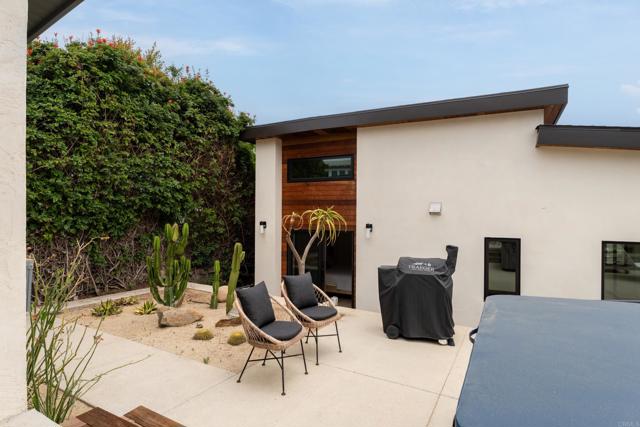 Detail Gallery Image 26 of 42 For 1011 13 Neptune Ave, Encinitas,  CA 92024 - 3 Beds | 3/1 Baths
