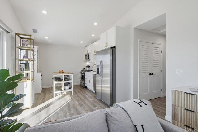 Detail Gallery Image 14 of 34 For 3522 Adams St, Carlsbad,  CA 92008 - 2 Beds | 2 Baths