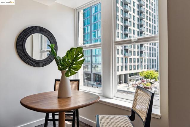 1615 Broadway, Oakland CA: https://media.crmls.org/mediaz/ff33b7b9-f8ba-457f-82c9-450f4d575174.jpg