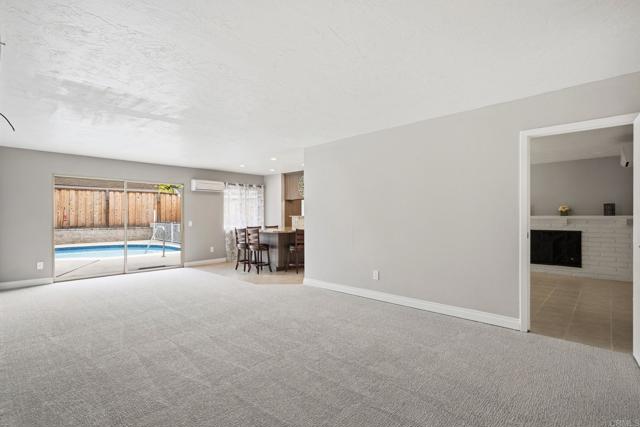 1711 Oak Hill Dr, Escondido CA: https://media.crmls.org/mediaz/ff354969-a281-4a4d-a598-3bb79bb3a69a.jpg