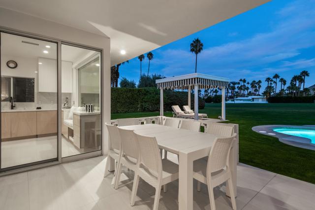 2622 S Calle Palo Fierro, Palm Springs CA: https://media.crmls.org/mediaz/ff36369a-536b-4259-b824-da08f7b33bf1.jpg