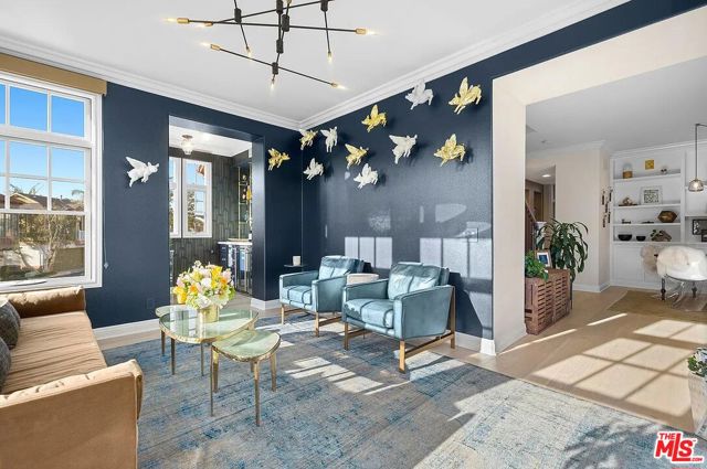 2584 Bungalow Place, Corona del Mar CA: https://media.crmls.org/mediaz/ff365e44-ebcb-4ee9-babc-47a2027f8384.jpg