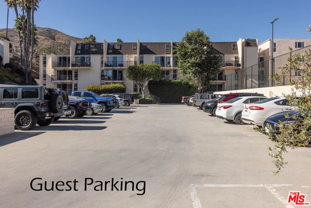 23901 Civic Center Way, Malibu CA: https://media.crmls.org/mediaz/ff36fbb3-dd0b-44a5-a87d-3d27f8a2a333.jpg