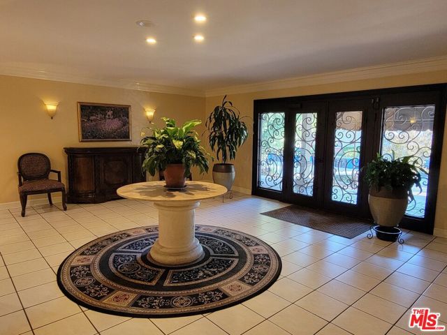 10707 Camarillo Street, 309 photo 3