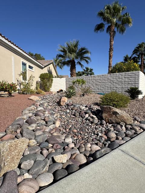 80372 Camino San Lucas, Indio CA: https://media.crmls.org/mediaz/ff38f9a9-ad68-4090-b4b4-003a0c012873.jpg