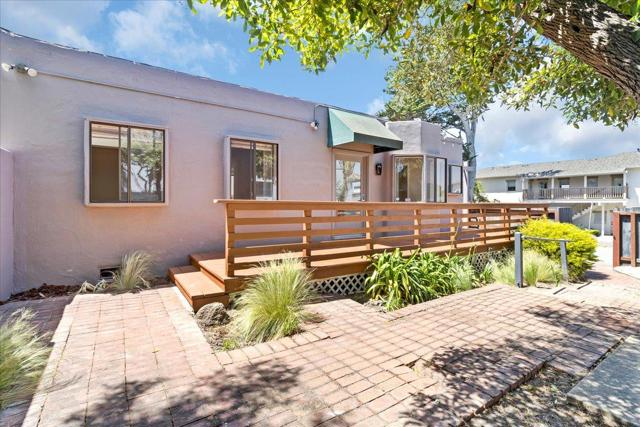 182 El Dorado Street, Monterey CA: https://media.crmls.org/mediaz/ff391ed6-bf5c-403e-8434-27b930a78245.jpg