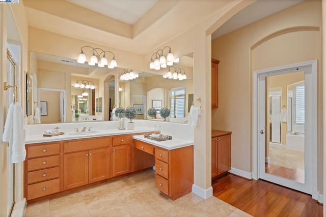 1646 Cascina Ct, Livermore CA: https://media.crmls.org/mediaz/ff393dc2-4e52-465f-8e05-fb1c103ee430.jpg