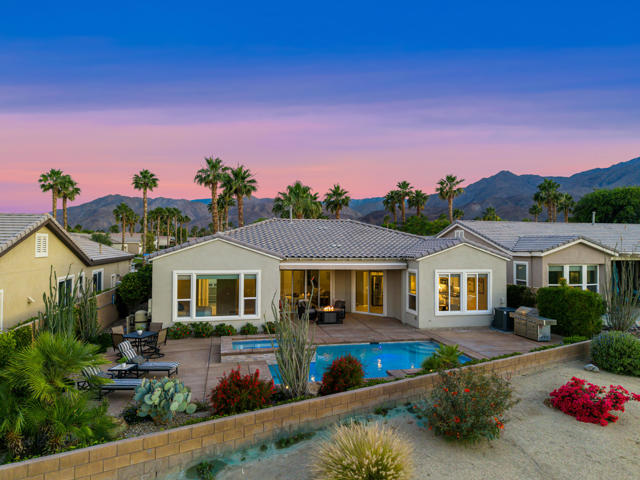 81290 Barrel Cactus Road, La Quinta CA: https://media.crmls.org/mediaz/ff393e6a-60f0-4870-8132-5d490c4517ac.jpg