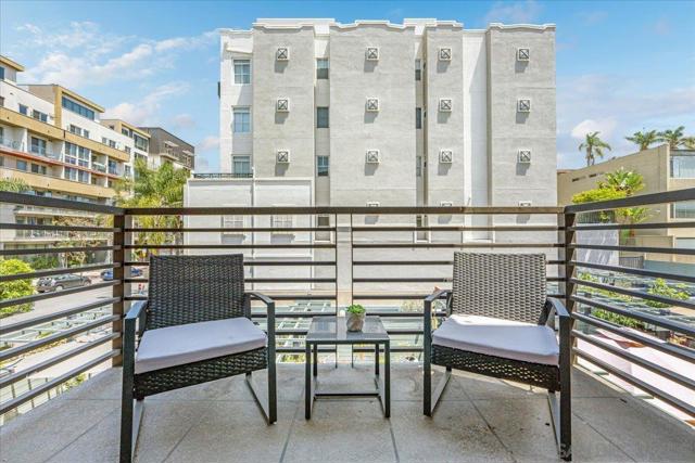 3211 5Th Ave, San Diego CA: https://media.crmls.org/mediaz/ff3a4af4-4657-495a-860a-8cb8d351a27f.jpg
