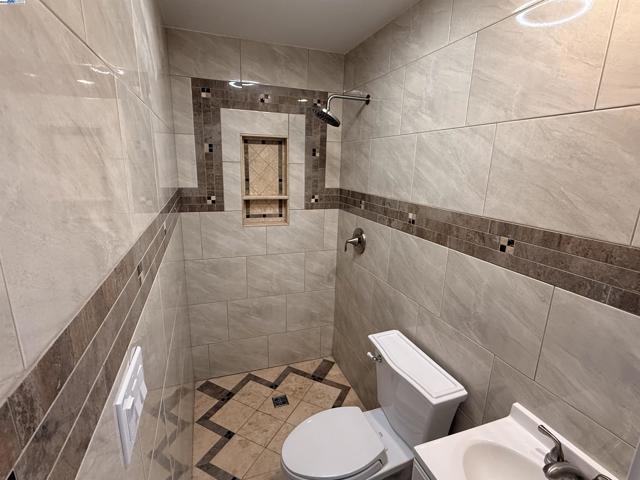 974 Walnut Dr, Oakley CA: https://media.crmls.org/mediaz/ff3b03d1-f607-4667-badf-5408c268c085.jpg