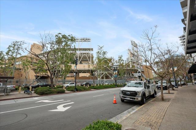 206 Park Blvd, San Diego CA: https://media.crmls.org/mediaz/ff3b0450-0591-4bdf-9bcd-7321a0e0f135.jpg